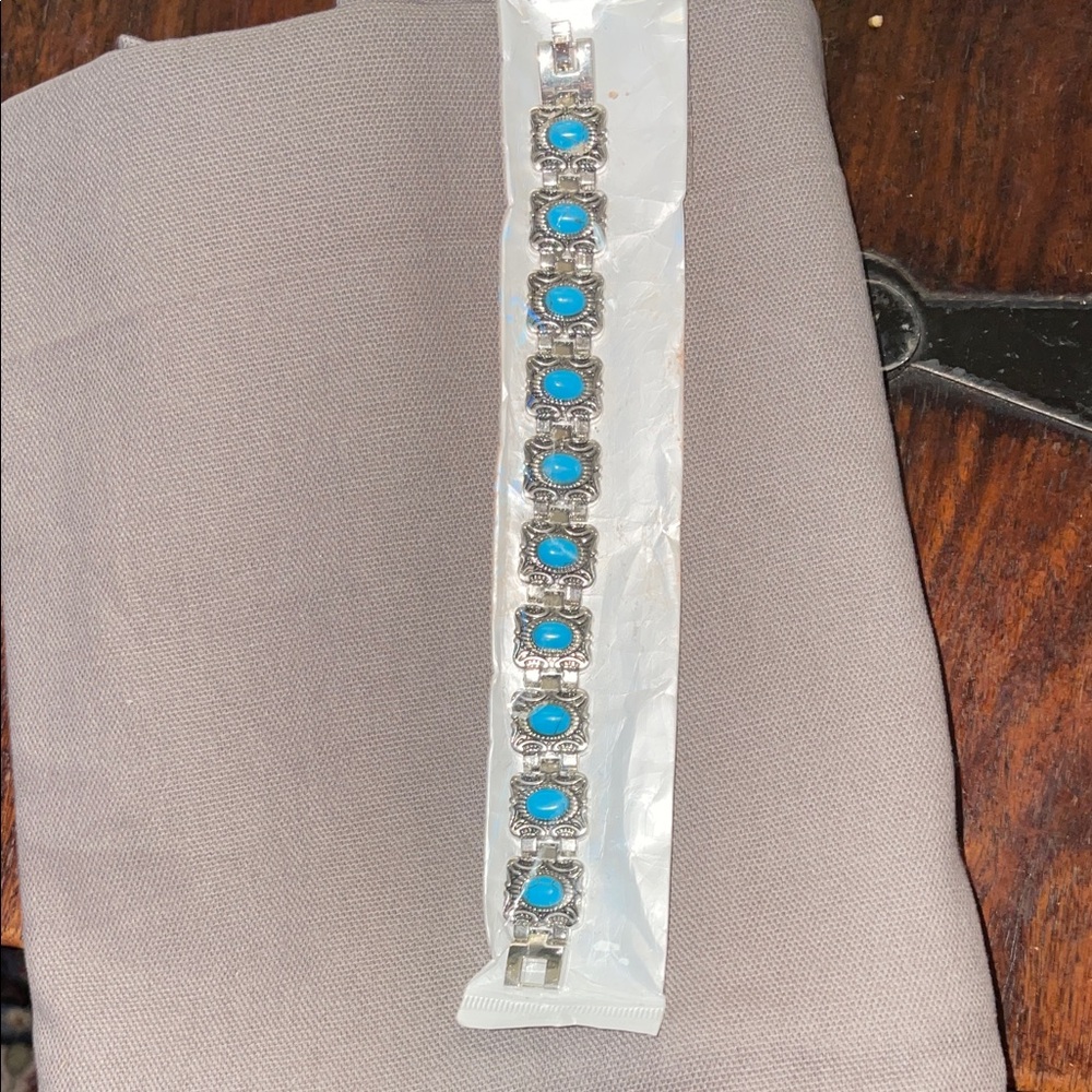 Silver Bracelet with turquoise Stones. New.